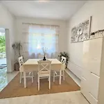 Melita Apartamento Novi Vinodolski