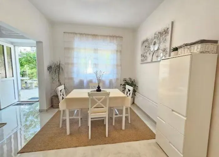 Melita Apartman Novi Vinodolski